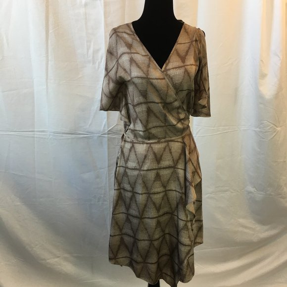 BCBGMAXAZRIA - Picture 1 of 3